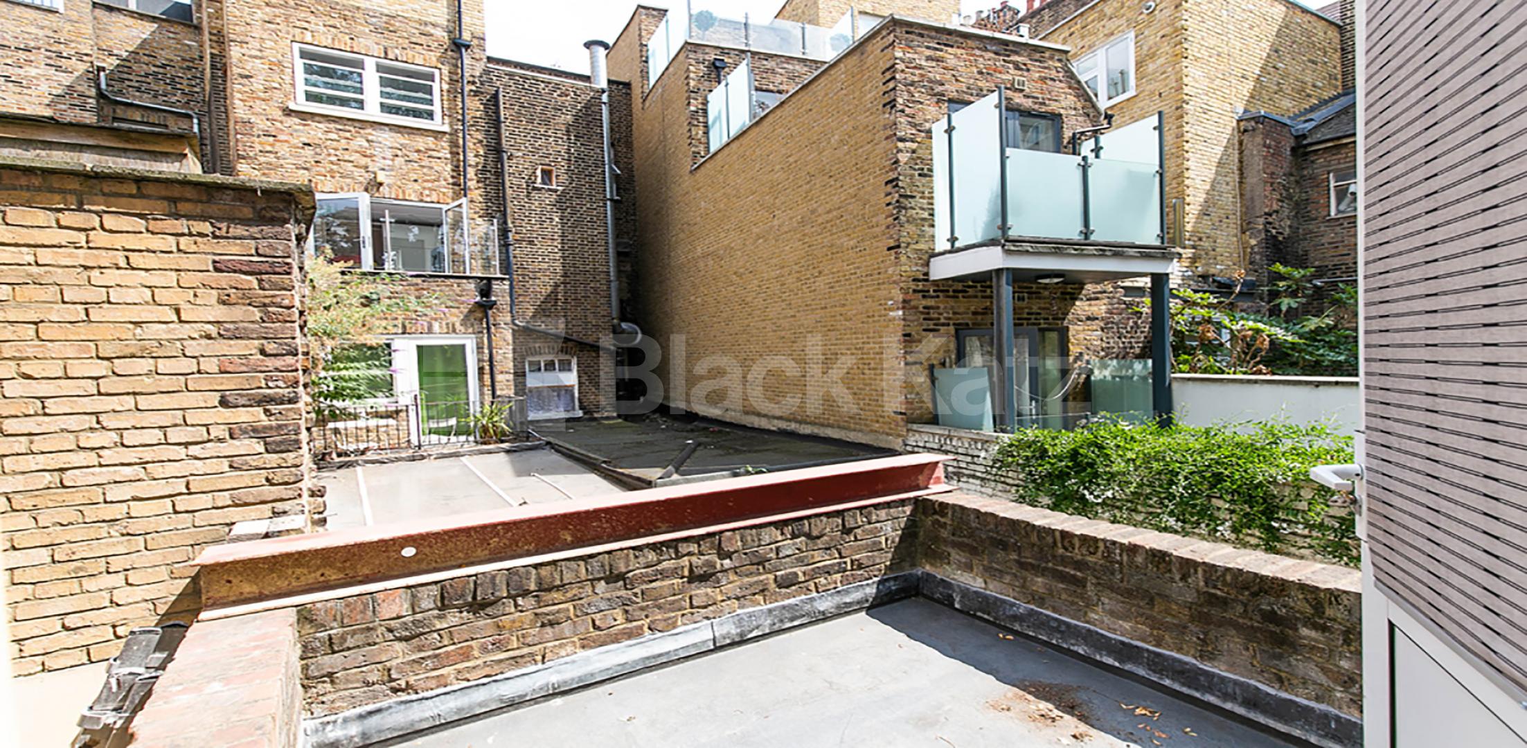 			NEW INSTRUCTION!, 2 Bedroom, 1 bath, 1 reception Apartment			 Wicklow Street, KINGS CROSS